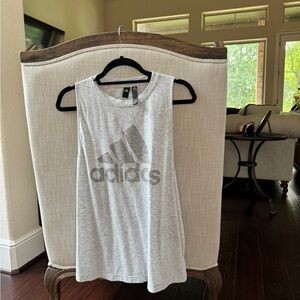 Adidas Razorback tank size L